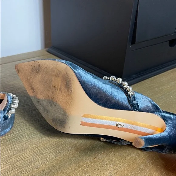 Sam Edelman Hyland Sapphire velvet with Embellished Strap - Picture 9 of 11